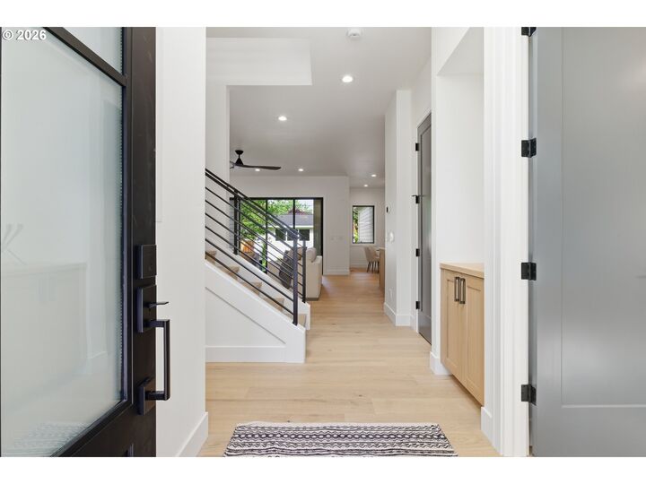 Property Photo:  665 4th St  OR 97034 