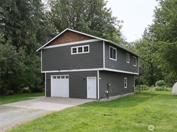 Property Photo:  1924  238th Avenue NE  WA 98252 