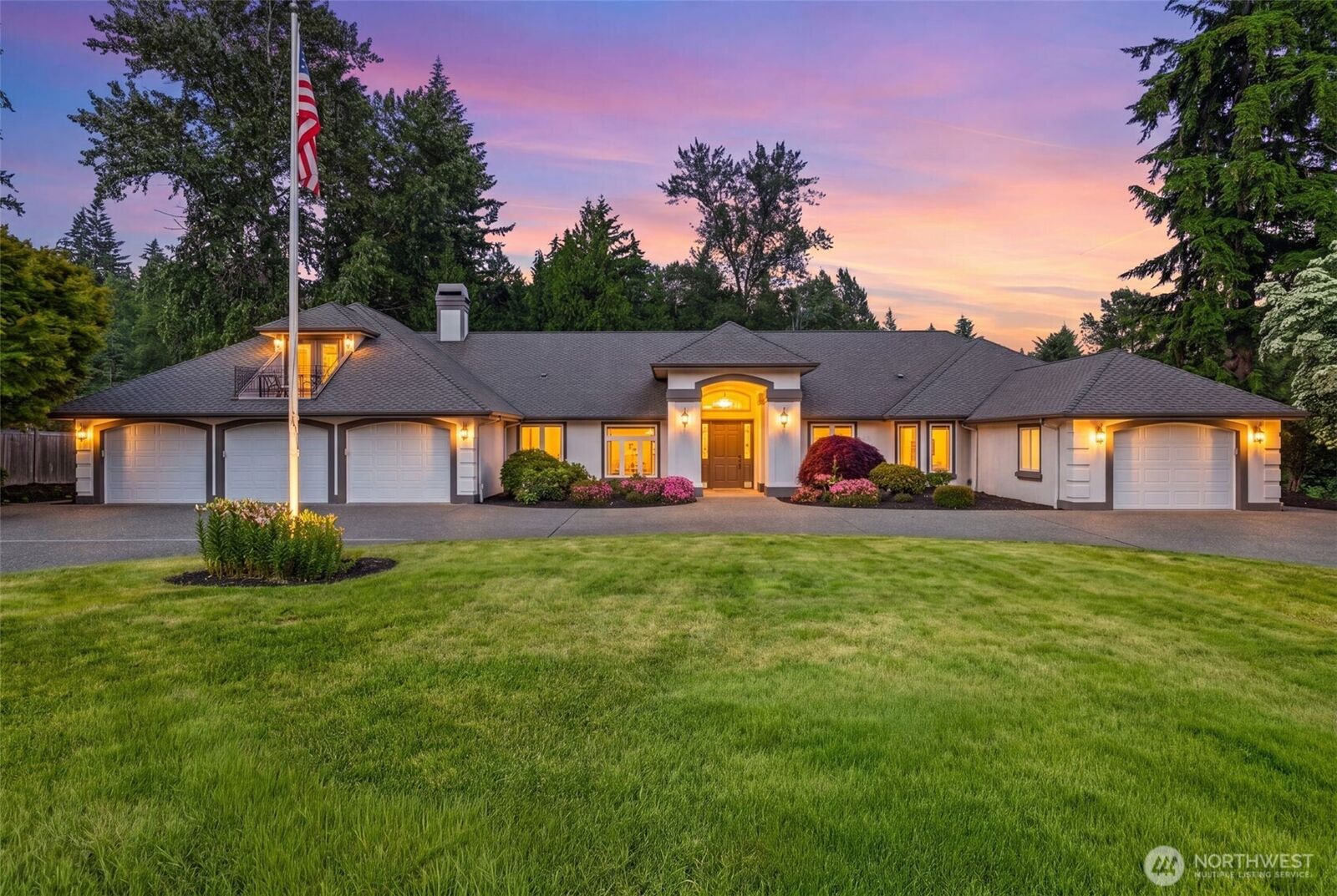 Property Photo: 6420 224th Avenue NE WA 98053