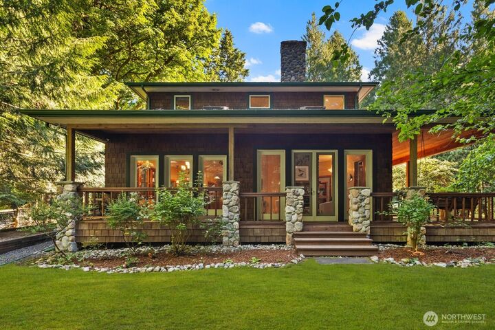 Property Photo: 14677 Sivertson Road NE WA 98110