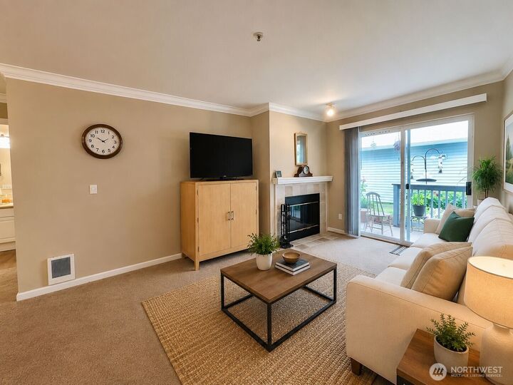 Property Photo:  33020  10th Avenue SW X104  WA 98023 