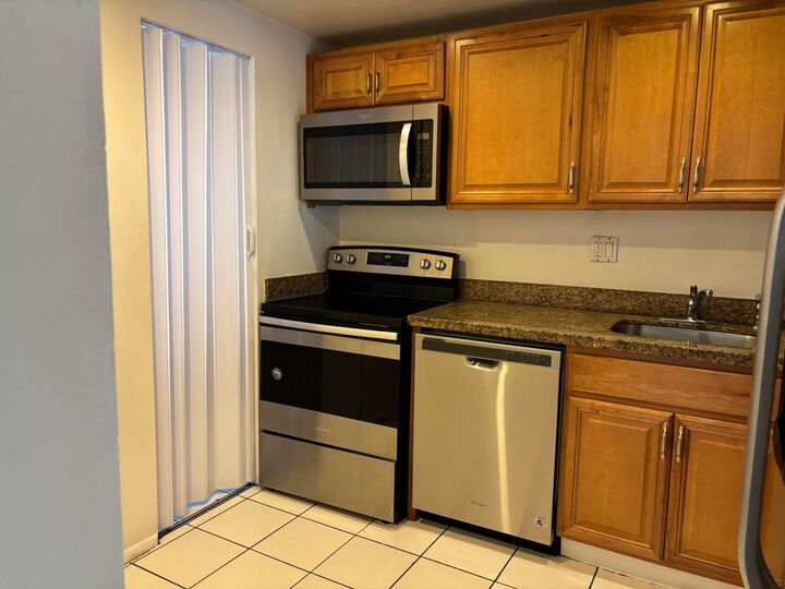 Property Photo:  8051 S Colony Circle 107  FL 33321 