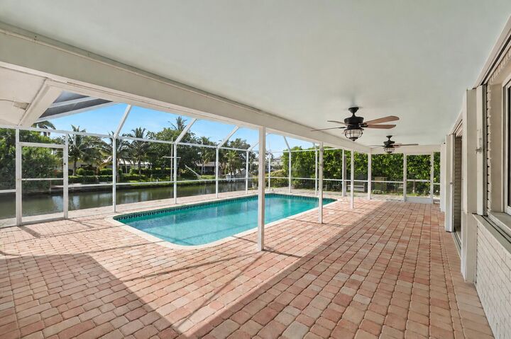 Property Photo: 4020 NE 24th Avenue FL 33064
