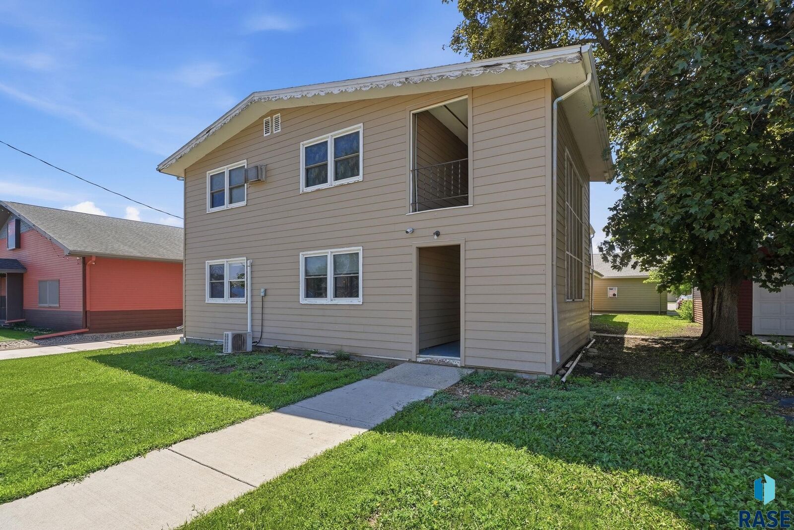 Property Photo: 511 -517 Main St S S SD 57039