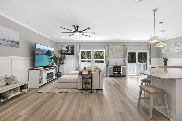 Property Photo: 633 W Pope Rd FL 32080