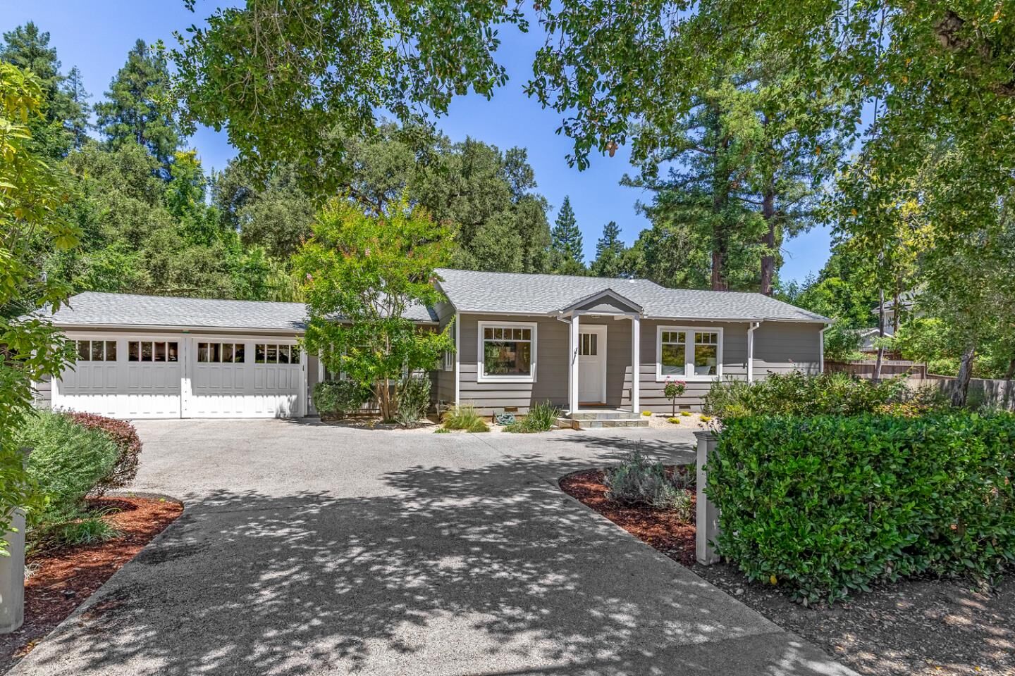 Property Photo:  3270 Woodside Road  CA 94062 