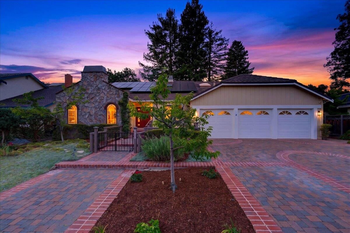 Property Photo:  292 Apricot Lane  CA 94040 