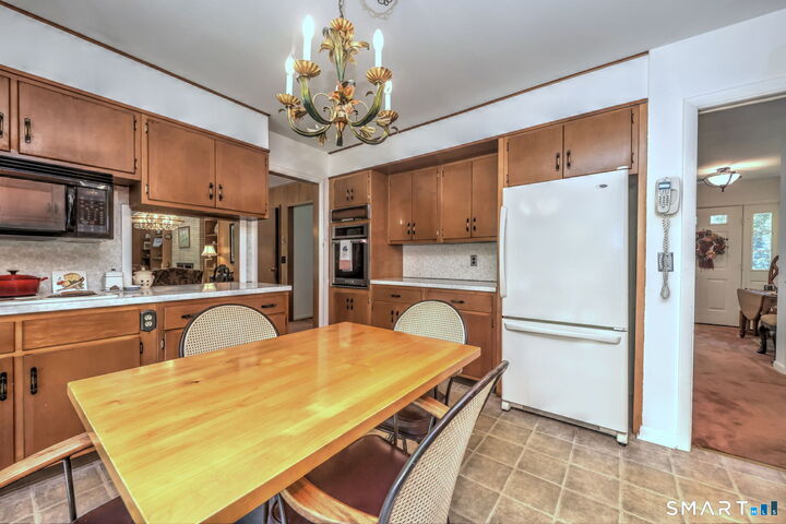 Property Photo:  8 Mayflower Road  CT 06851 