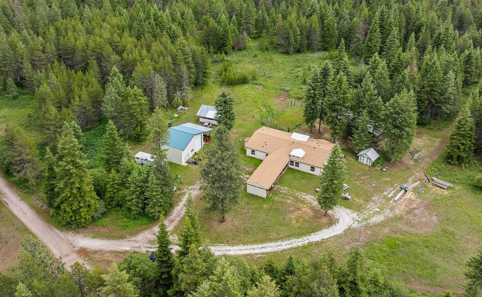 Property Photo: 4761-C Luther Rd WA 99181
