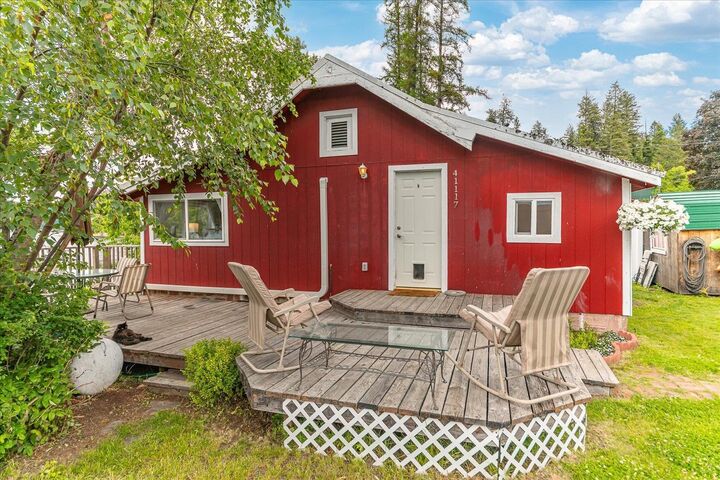 Property Photo: 41117 N Lake Shore Rd WA 99009