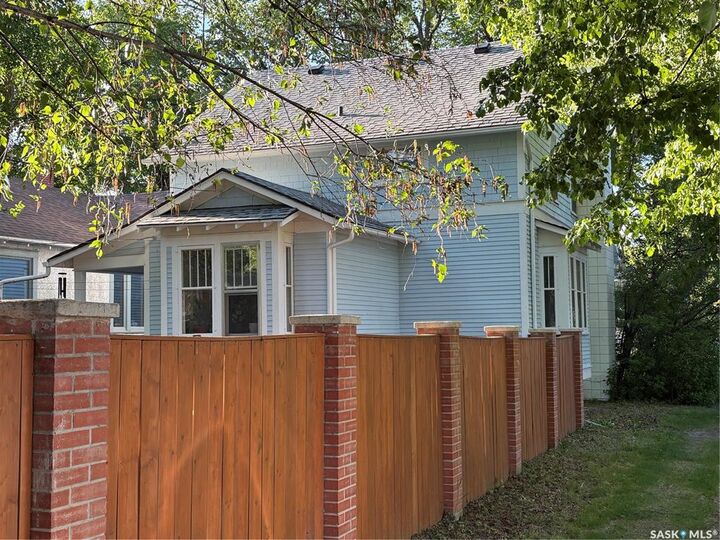 Property Photo: 734 10th Street E SK S7H 0H1