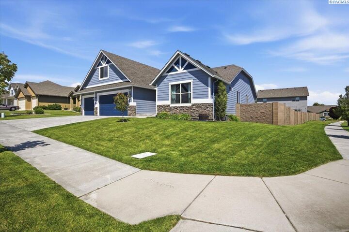 Property Photo: 3193 S Edison Ct. WA 99338