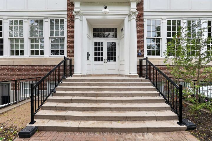 Property Photo: 64 Wells Street 408 ON L4G 1S9