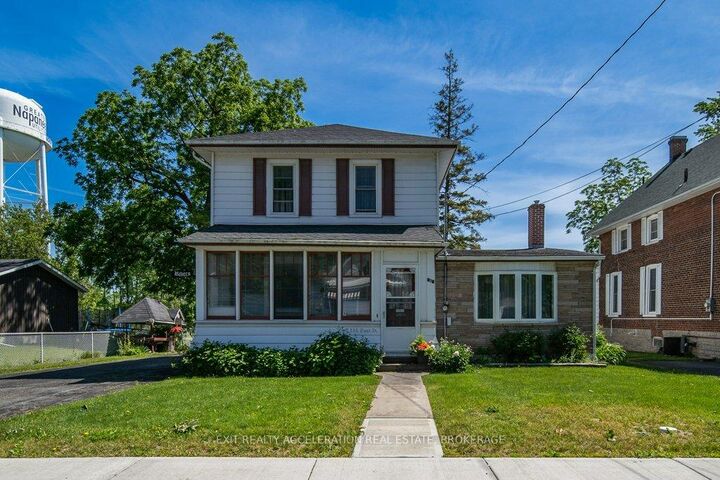 Property Photo:  235 East Street  ON K7R 1S9 