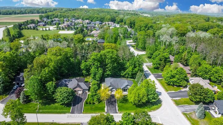 Property Photo: 2 Hilltop Court ON L9X 0H5