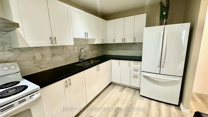 Property Photo: 4064 Lawrence Avenue E 305 ON M1E 4V6