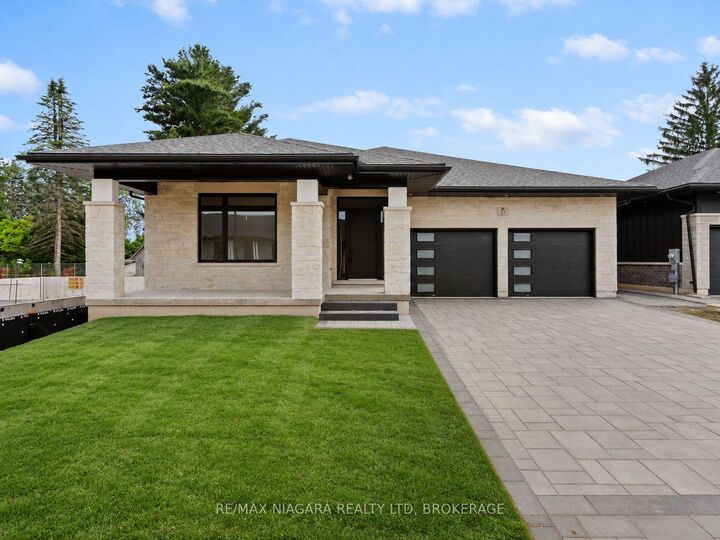 21 Accursi Crescent — photo 1
