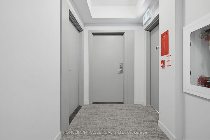 Property Photo: 859 The Queensway N/A 605 ON M8Z 1N8