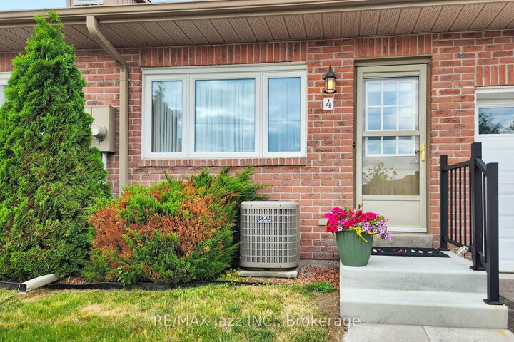 Property Photo: 234 Water Street 4 ON L9L 1C4