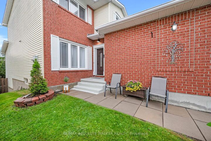 Property Photo: 2061 Legrand Crescent ON K1E 3R1