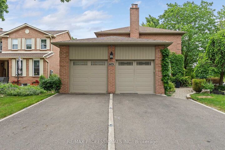 Property Photo: 6031 Edenwood Drive ON L5N 2Y6