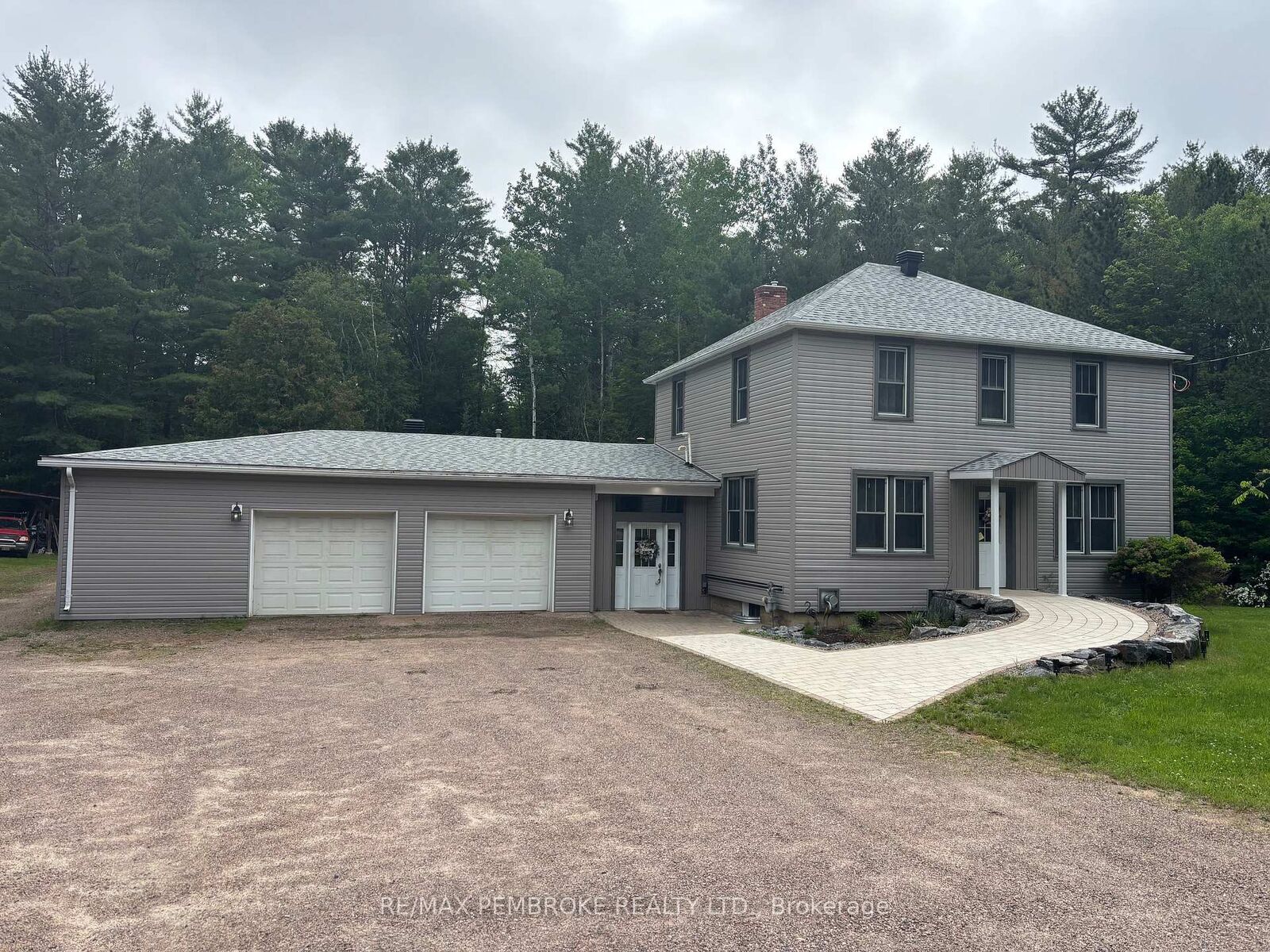 Property Photo:  32750 Highway 17 Highway  ON K0J 1P0 
