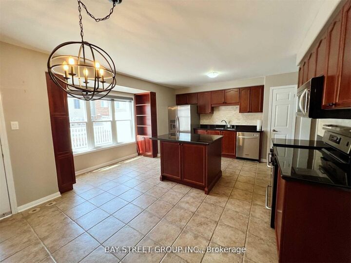Property Photo: 656 Holly Avenue ON L9T 0G3