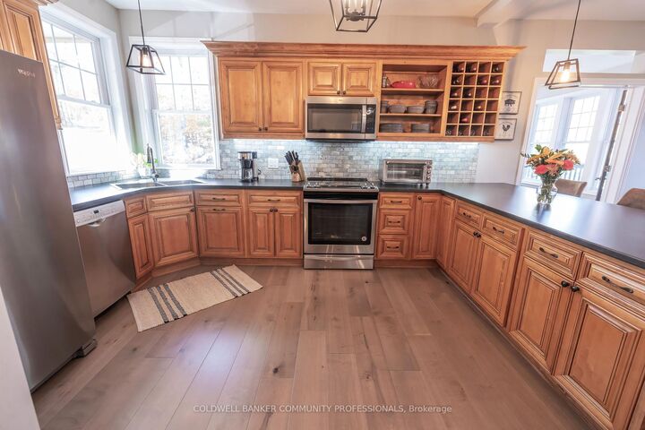 Property Photo: 780 Stanrock Road ON P5A 2S9