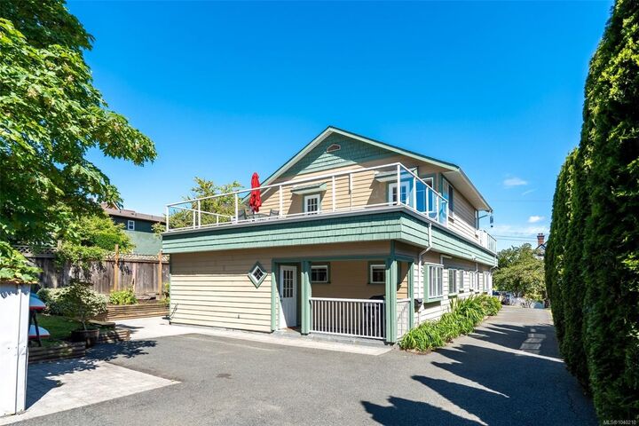 Property Photo: 208 Raynor Ave BC V9A 3A2