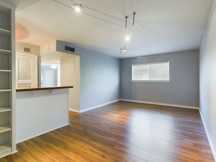 Property Photo: 4306 Avenue A Avenue 114 TX 78751