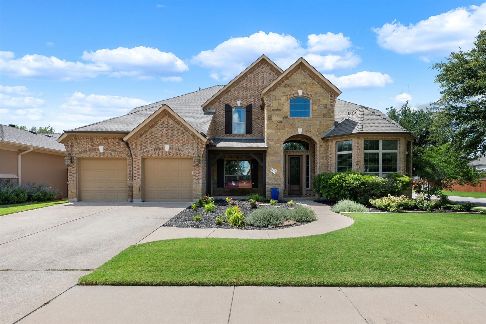 Property Photo: 3021 Wedgescale Pass TX 78641