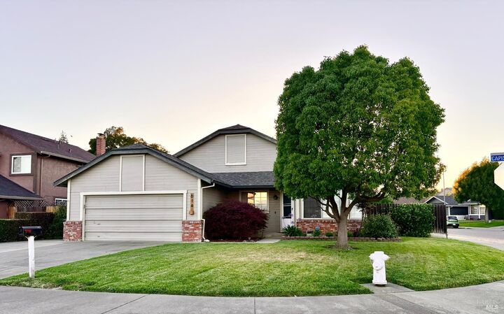 Property Photo:  814 Capistrano Drive  CA 94585 
