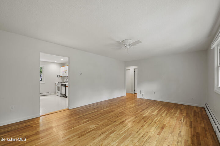 Property Photo:  5 Morgan Manor Unit 8  MA 01240 