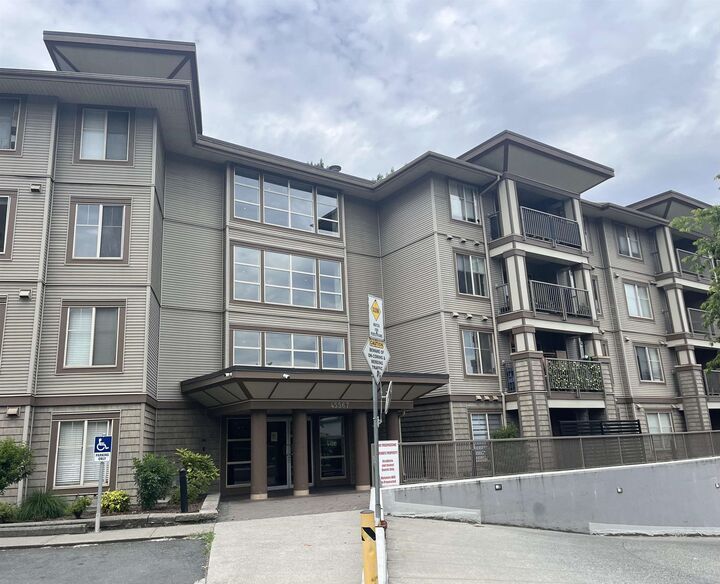 45567 Yale Road 101 — photo 1