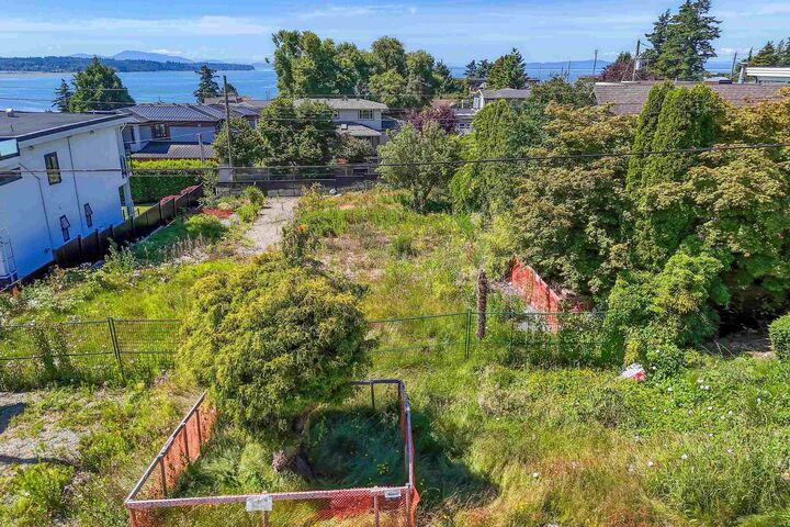 Property Photo: 15554 Cliff Avenue BC V4B 1V7