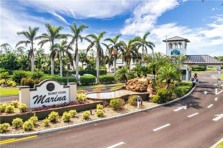 Property Photo:  2070 King Tarpon Dr  FL 33955 