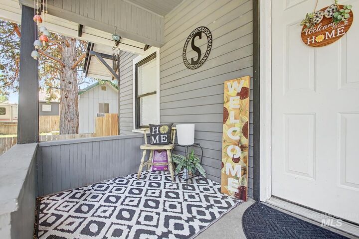 Property Photo: 832 11th Street WA 99403