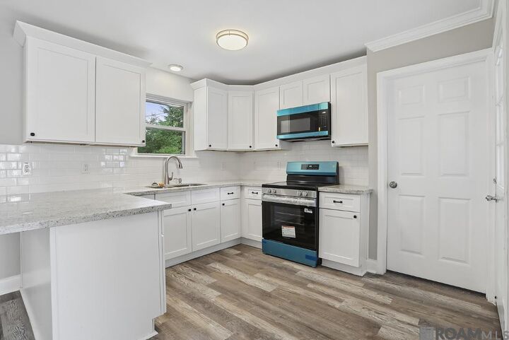 Property Photo: 6291 San Juan Dr LA 70811