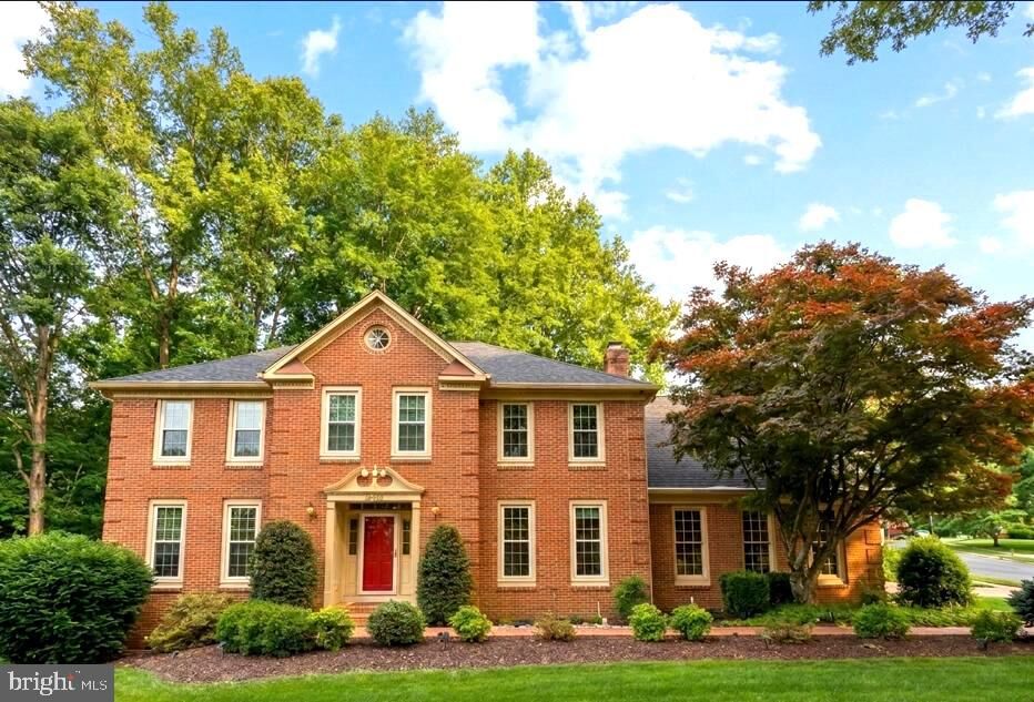 Property Photo: 10820 Fieldwood Drive VA 22030