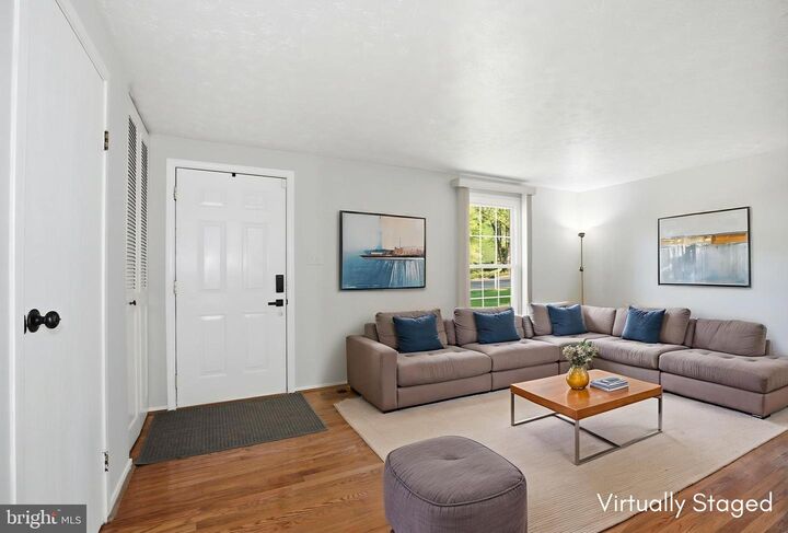 Property Photo:  7625 Sheffield Green Way  VA 22079 