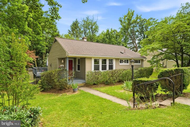 Property Photo:  1125 Parrish Drive  MD 20851 