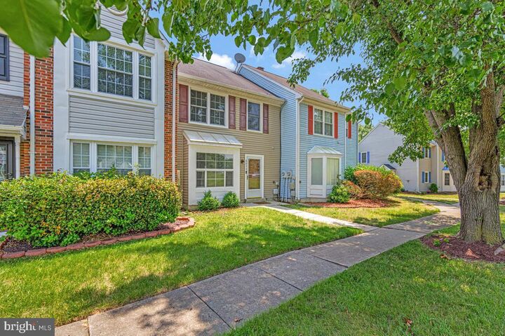 Property Photo: 6050 Sirenia Place MD 20603
