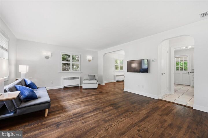 Property Photo: 242 Elizabeth Drive PA 17601