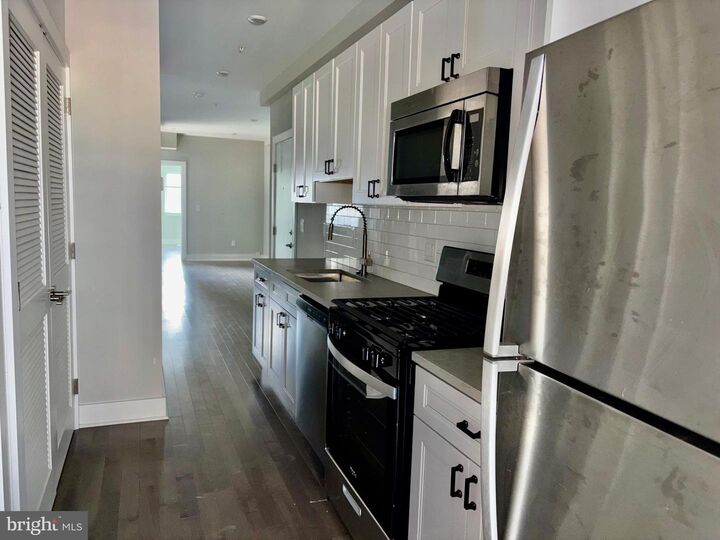 Property Photo:  5334 Cedar Avenue 36 6F  PA 19143 