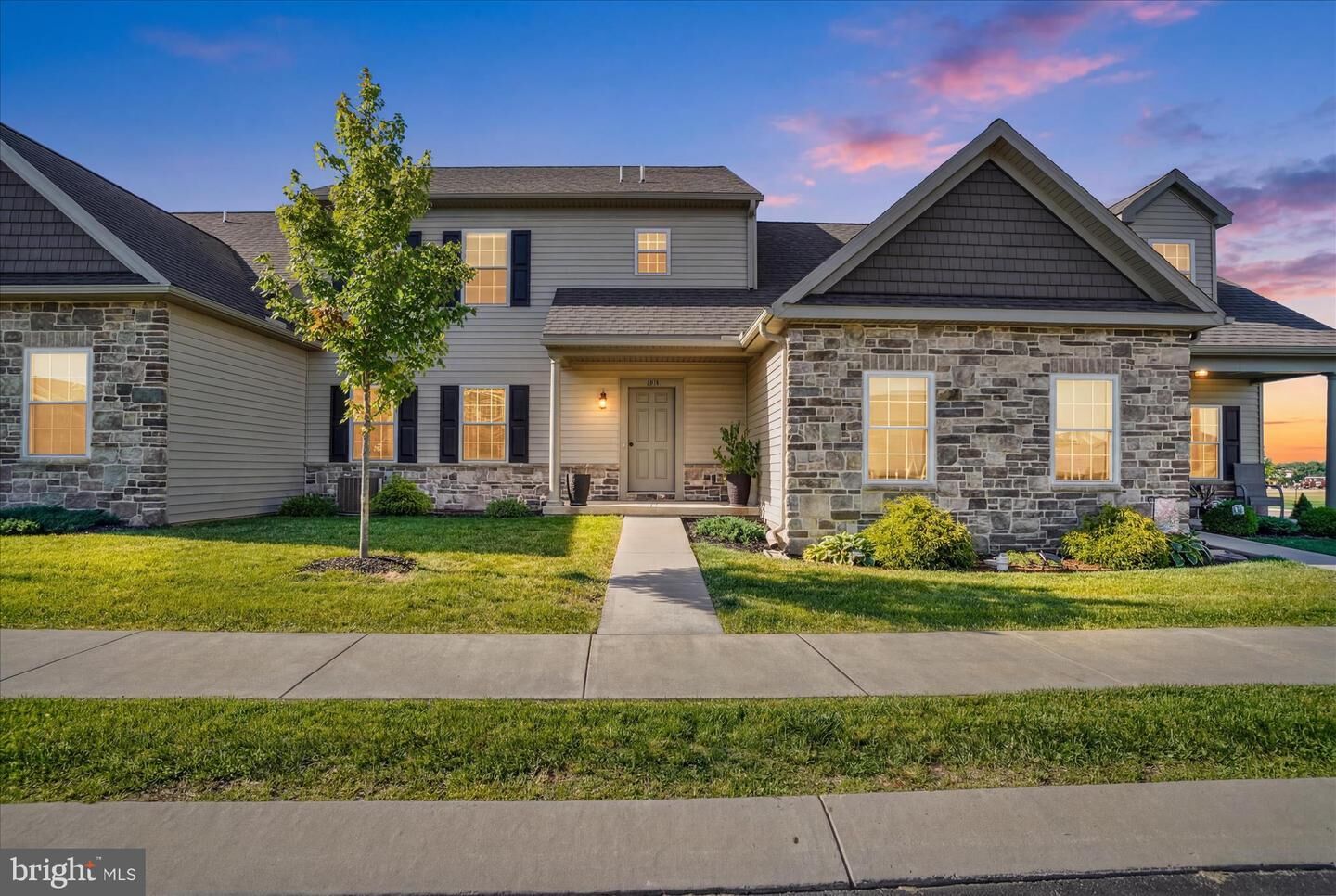 Property Photo:  140 Ridgefield Drive  PA 17022 