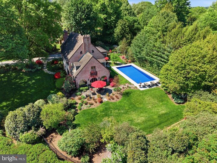 Property Photo:  158 Wilson Drive  PA 17603 