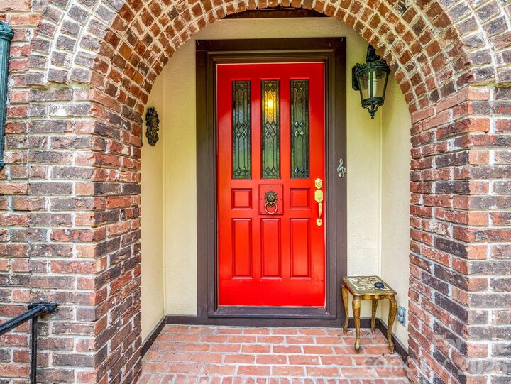 Property Photo:  8 Sunny Ridge Drive  NC 28804 