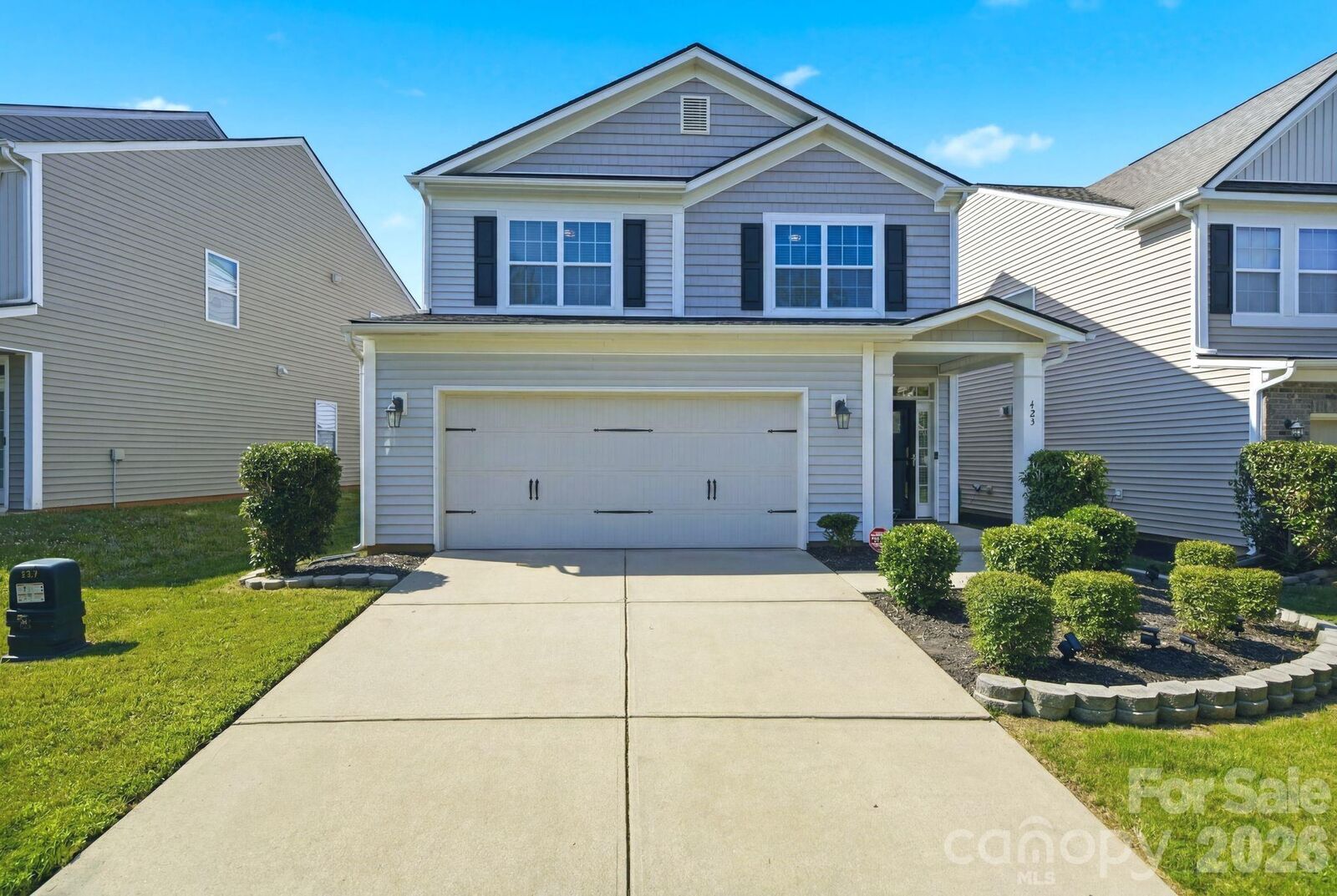 Property Photo:  423 Knothole Lane  NC 28214 