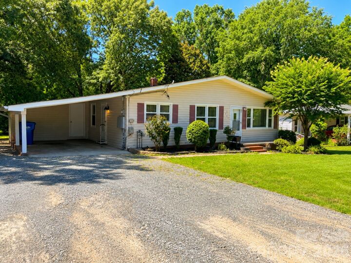 Property Photo:  203 Danita Drive  NC 28097 