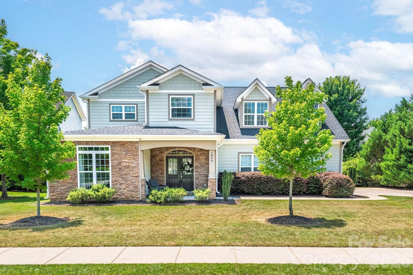 Property Photo: 1824 Laveta Road NC 28269